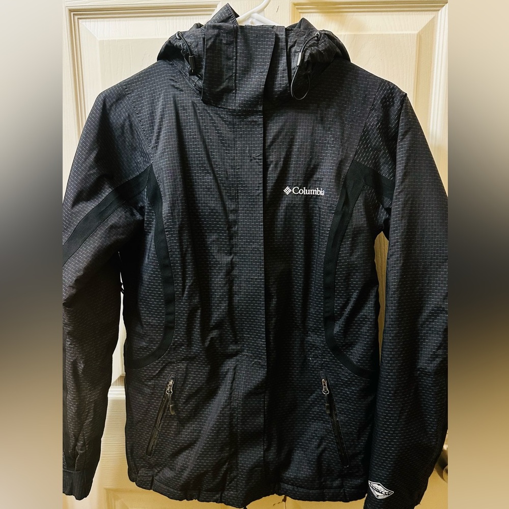 Woman’s Columbia ski jacket
